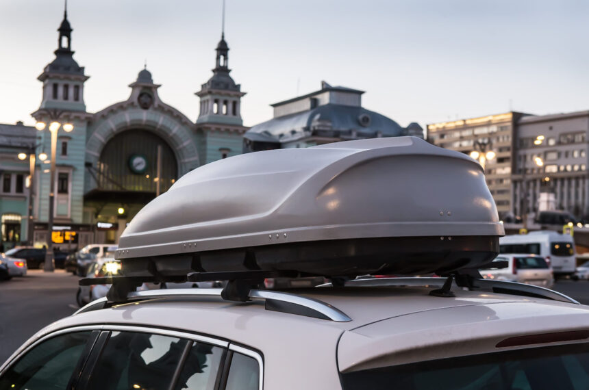 Výber strešného boxu na auto podľa veľkosti, tvaru a typu vozidla